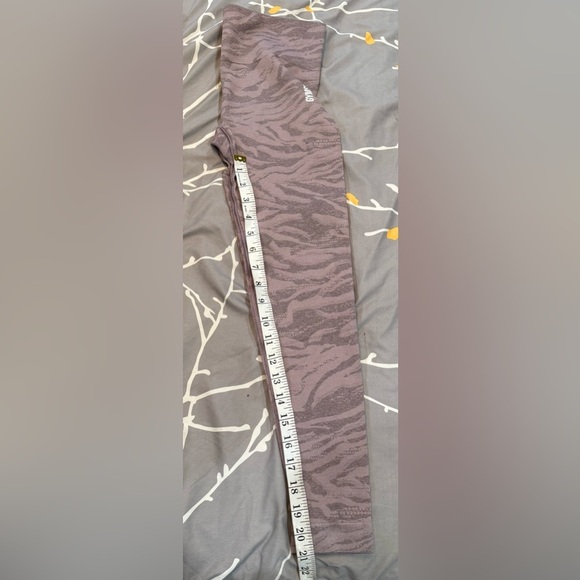 Gymshark Adapt Animal Seamless Leggings - Picture 10 of 10